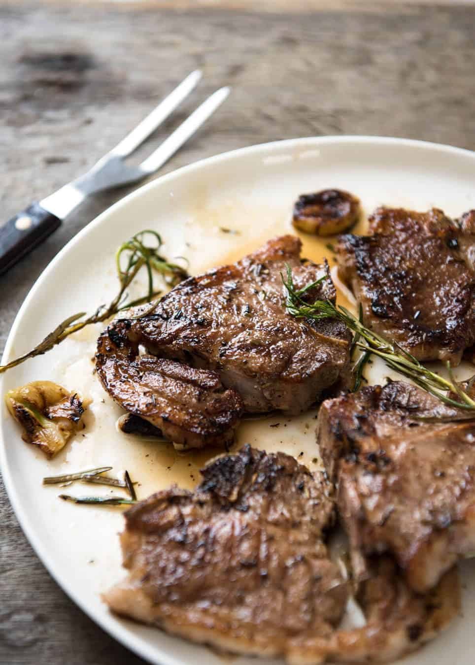 Garlic Rosemary Lamb Chops: An Easy Guide to Perfect Grilling